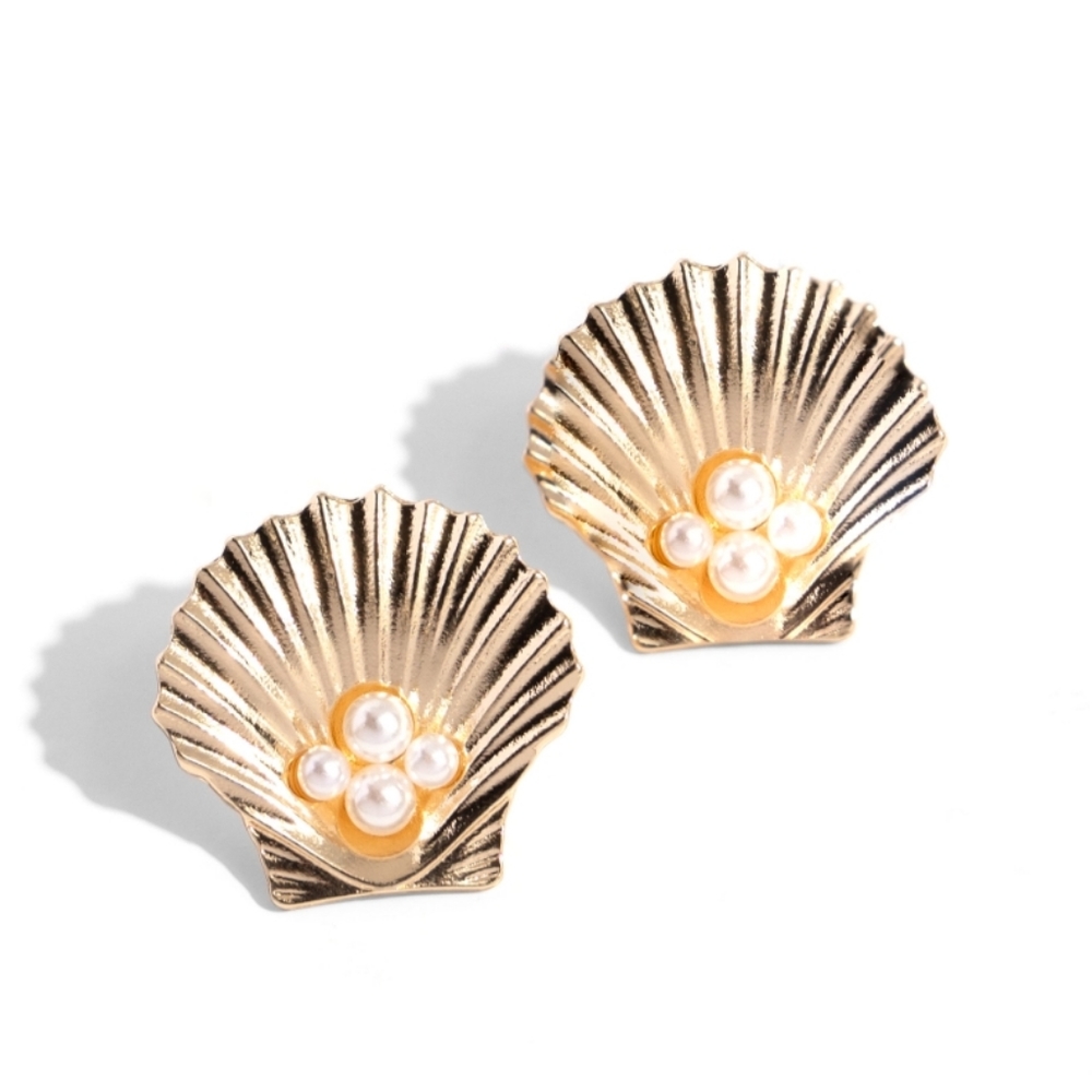 Oyster Opulence Gold Post Earrings with Pearls ✨️ 💛 Sale Seashell Seashore